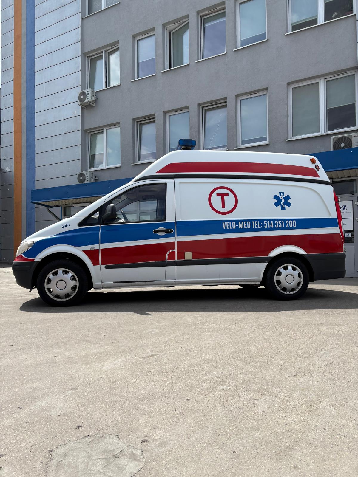 Prywatna karetka VeloMed do transportu medycznego w Warszawie